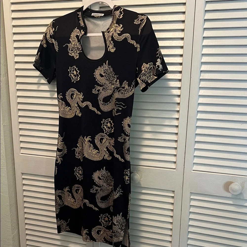 # 0693 + Elegant Black and Gold Dragon Print Dress W/ WHT Logo - Picture 1 of 7